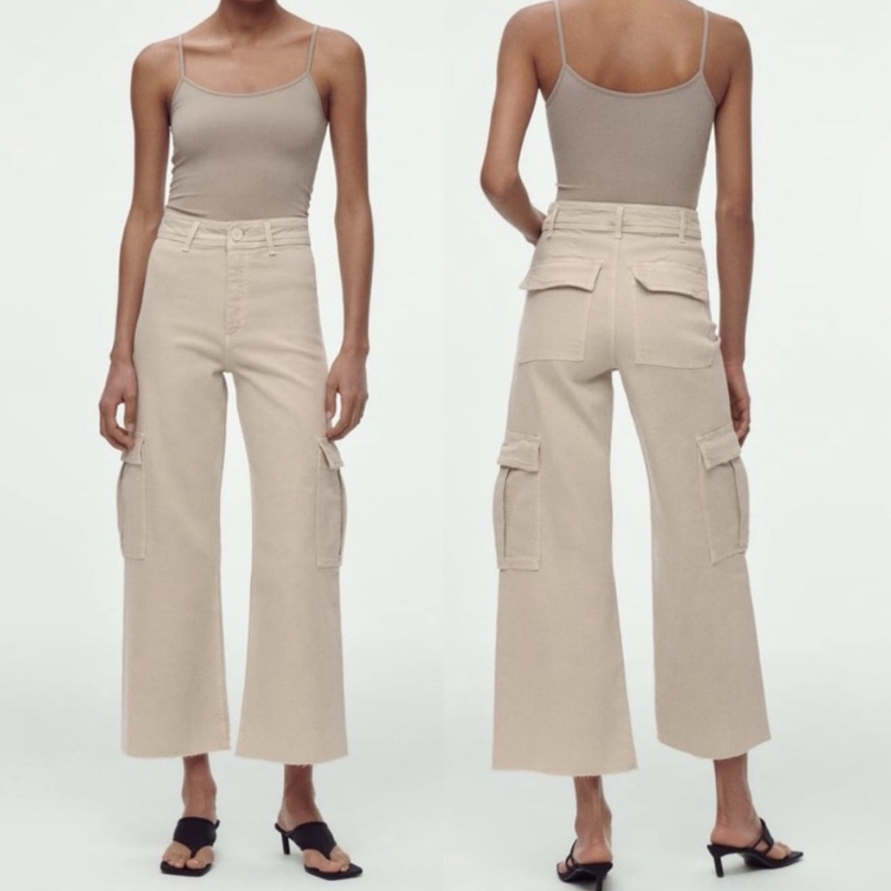 Wide-Leg Cargo Jeans in Beige